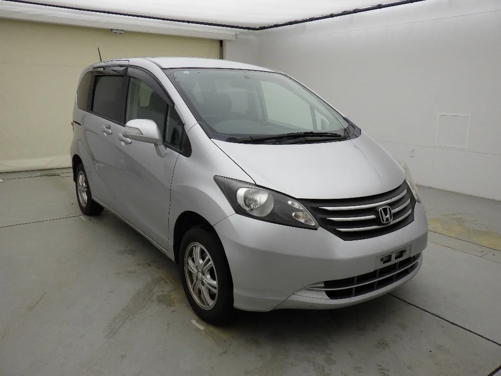 Honda Freed  с аукциона в Японии