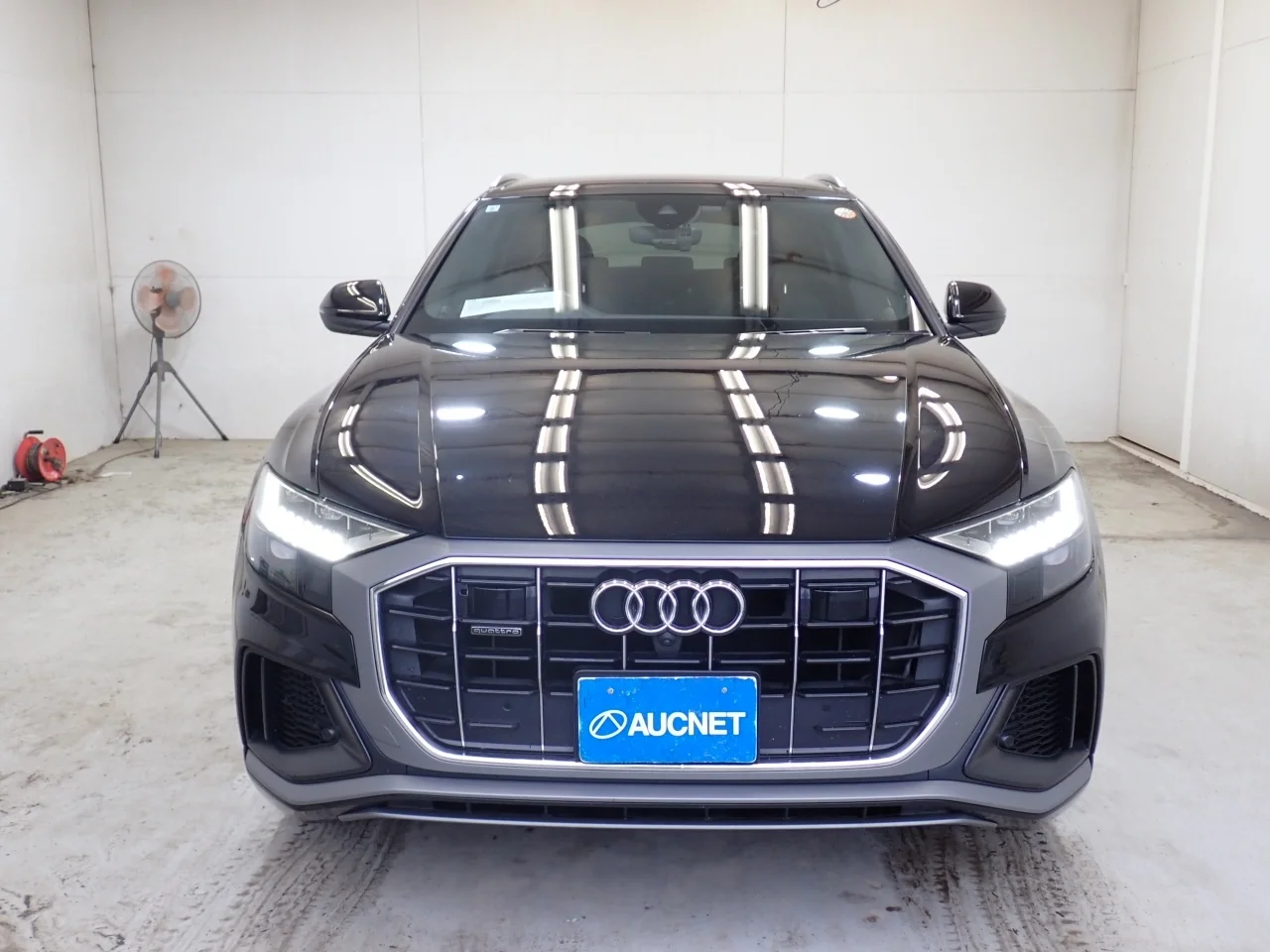 Audi Q8  с аукциона в Японии