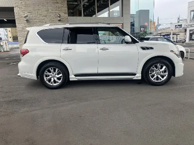 INFINITI QX56