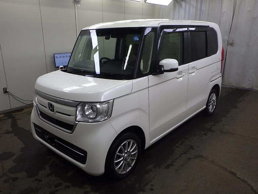 Honda N-Box  с аукциона в Японии