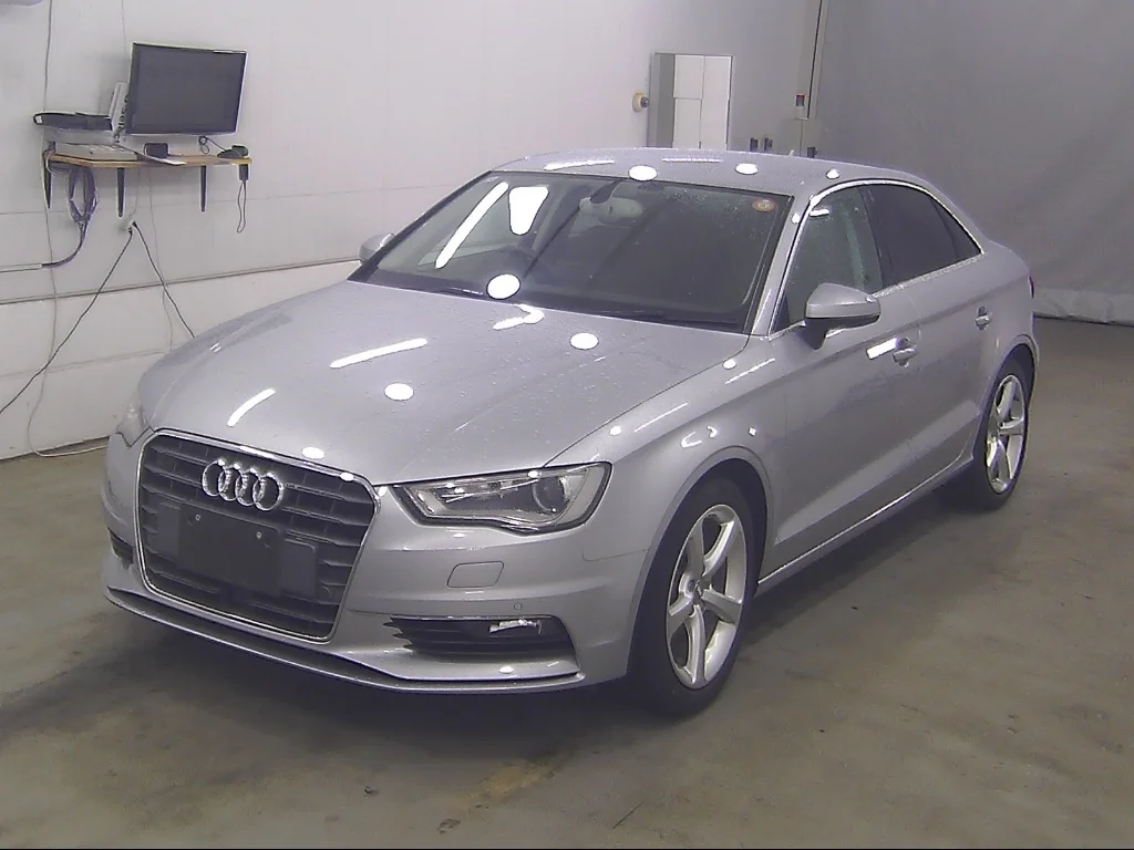 Audi A3  с аукциона в Японии