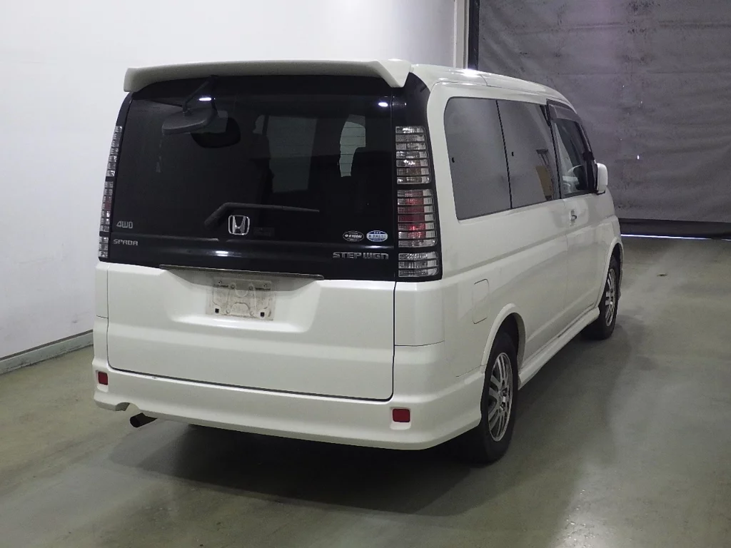 Honda Stepwgn  с аукциона в Японии