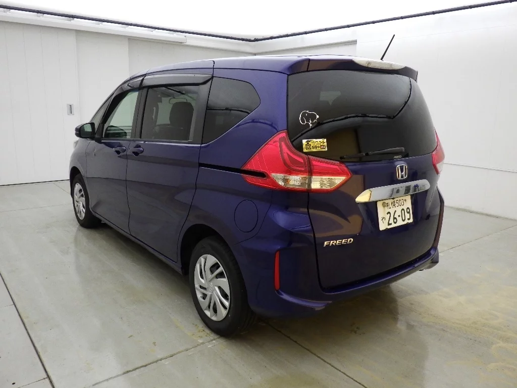 Honda Freed  с аукциона в Японии