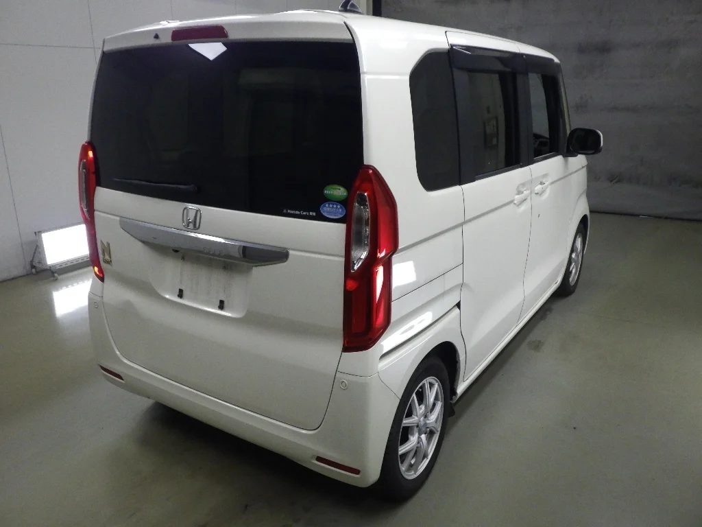 Honda N-Box  с аукциона в Японии