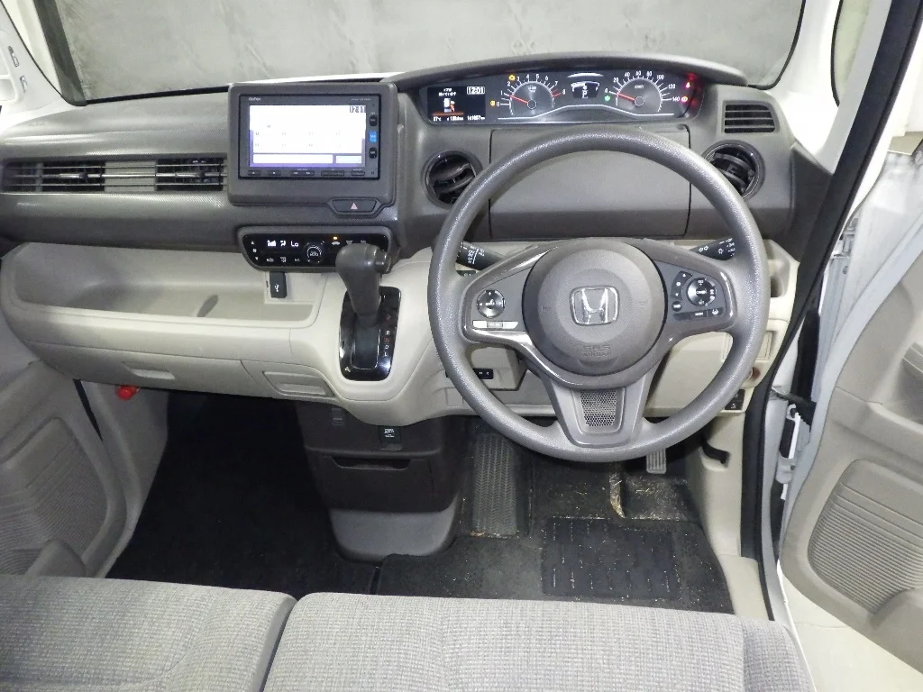 Honda N-Box  с аукциона в Японии