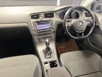 Цена авто Volkswagen Golf с аукционов Японии, номер кузова AUCJZ, пробег 70 000, оценка 2