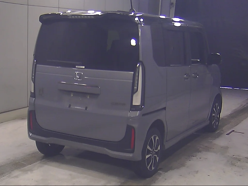 Honda N-Box  с аукциона в Японии