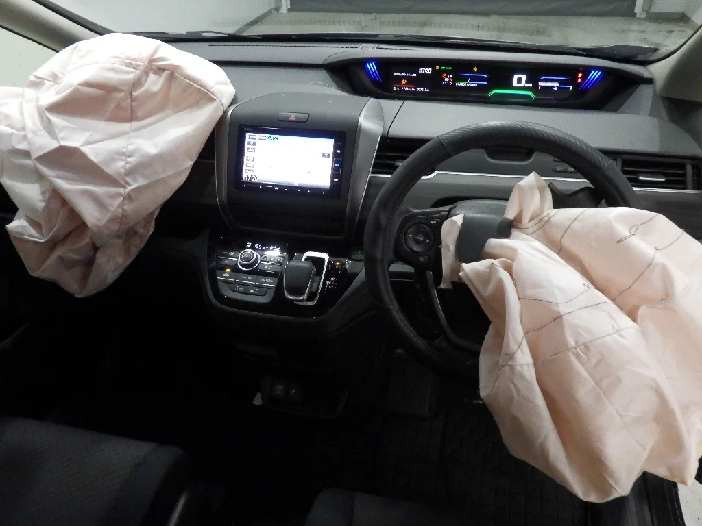 Honda Freed  с аукциона в Японии