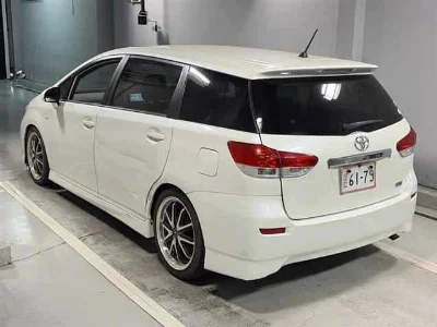 TOYOTA WISH