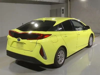 Toyota Prius PHV