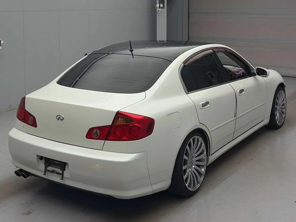 Nissan Skyline  с аукциона в Японии