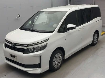 Статистика аукционов Toyota Voxy