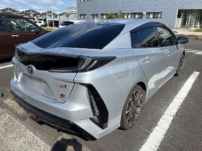 TOYOTA PRIUS PHV