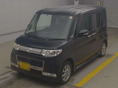 DAIHATSU TANTO 1