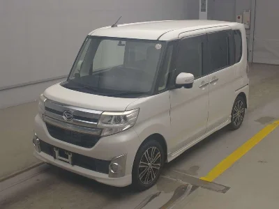 DAIHATSU TANTO 1