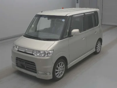 DAIHATSU TANTO 1