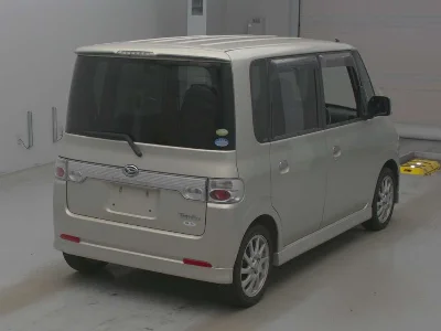 DAIHATSU TANTO 2