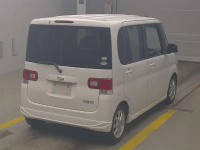 DAIHATSU TANTO 2