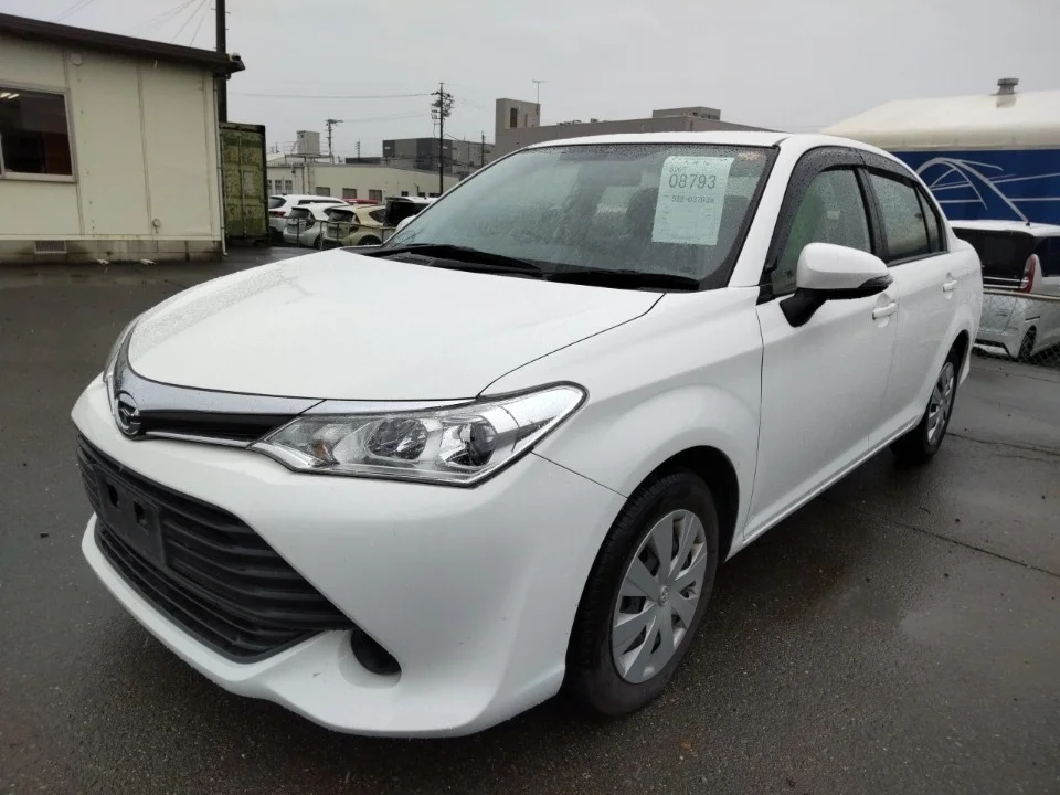 Toyota Corolla Axio 2015