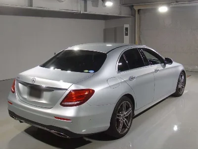 MERCEDES BENZ E CLASS