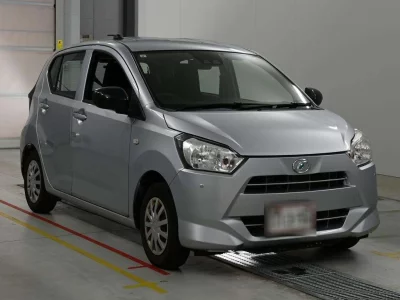 DAIHATSU MIRA E S 4