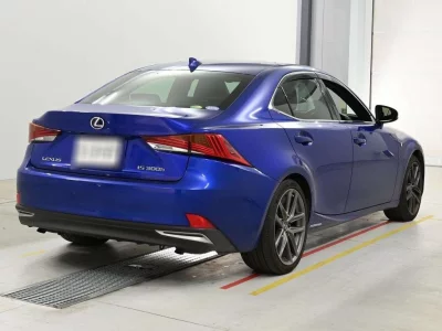 Lexus IS300h