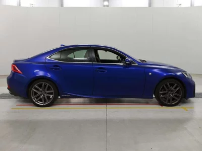 Lexus IS300h
