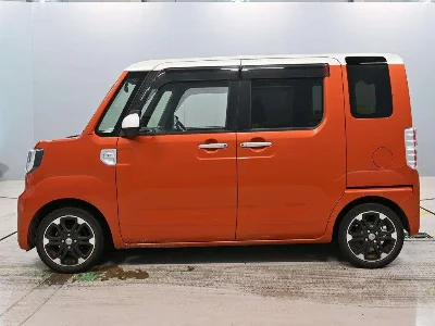 Toyota Pixis Mega