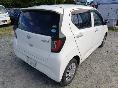 DAIHATSU MIRA E S 2