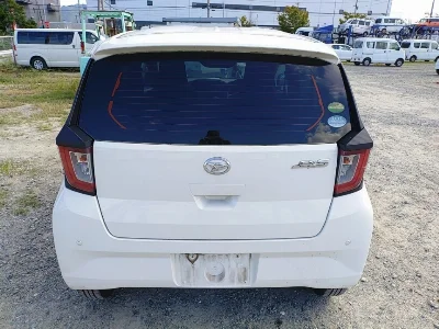 DAIHATSU MIRA E S 3