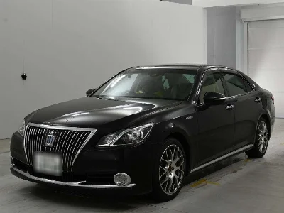 TOYOTA CROWN MAJESTA