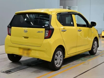 DAIHATSU MIRA E S 2