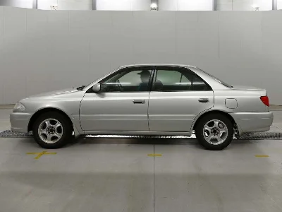 TOYOTA CARINA