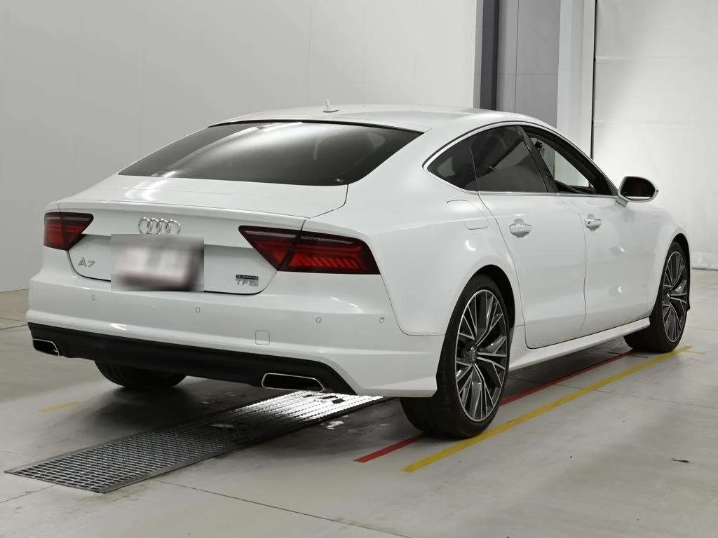 Audi A7 Sportback  с аукциона в Японии