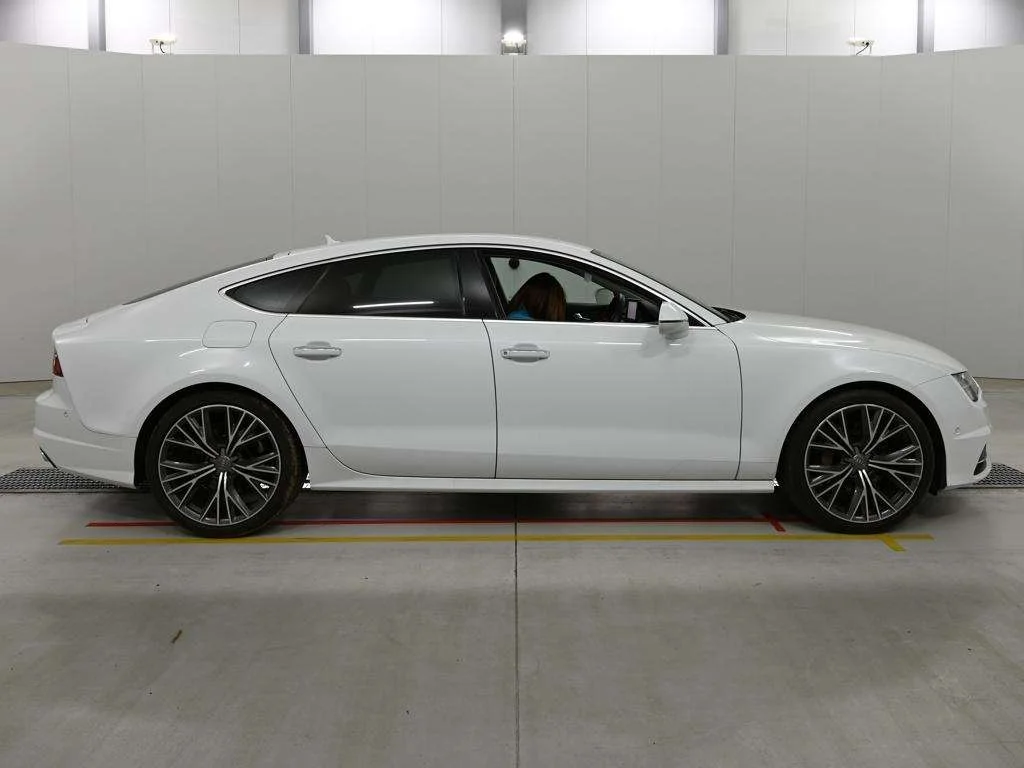 Audi A7 Sportback  с аукциона в Японии