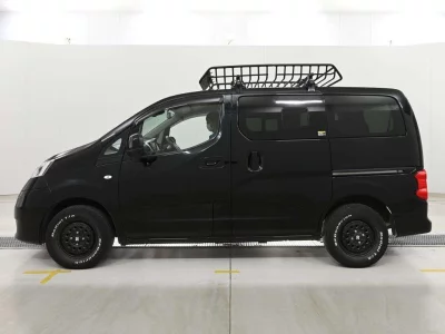 NISSAN NV200 4