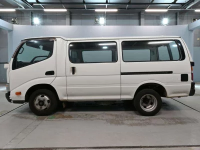 TOYOTA TOYOACE VAN