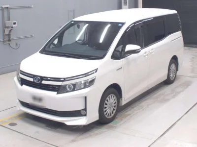 Статистика аукционов Toyota Voxy