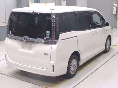 Статистика аукционов Toyota Voxy