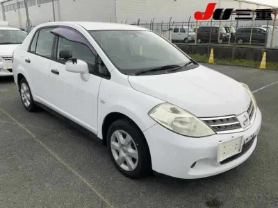 NISSAN TIIDA LATIO