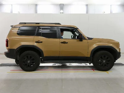TOYOTA LAND CRUISER 250