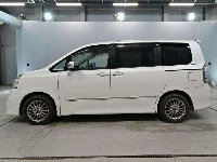 Цена авто Toyota Voxy с аукционов Японии, номер кузова ZRR70W, пробег 138 000, оценка 2