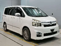 Цена авто Toyota Voxy с аукционов Японии, номер кузова ZRR70W, пробег 138 000, оценка 2
