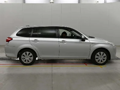 TOYOTA COROLLA FIELDER 3