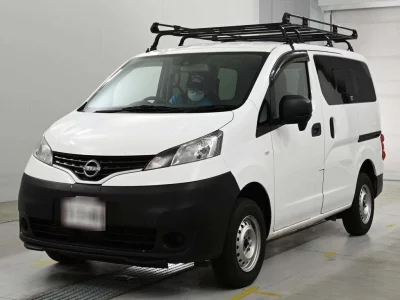 NISSAN NV200 1