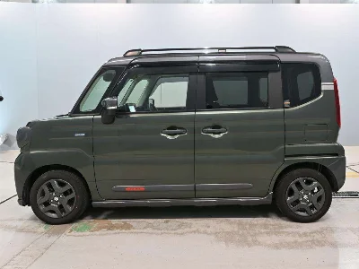 Suzuki Spacia Gear