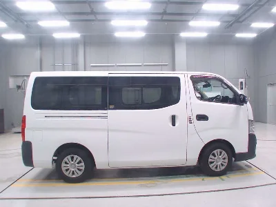 NISSAN NV350 CARAVAN 3