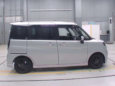 Mitsubishi Delica D:2