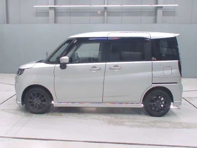 Mitsubishi Delica D:2