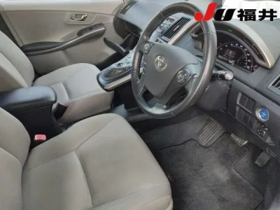 TOYOTA SAI